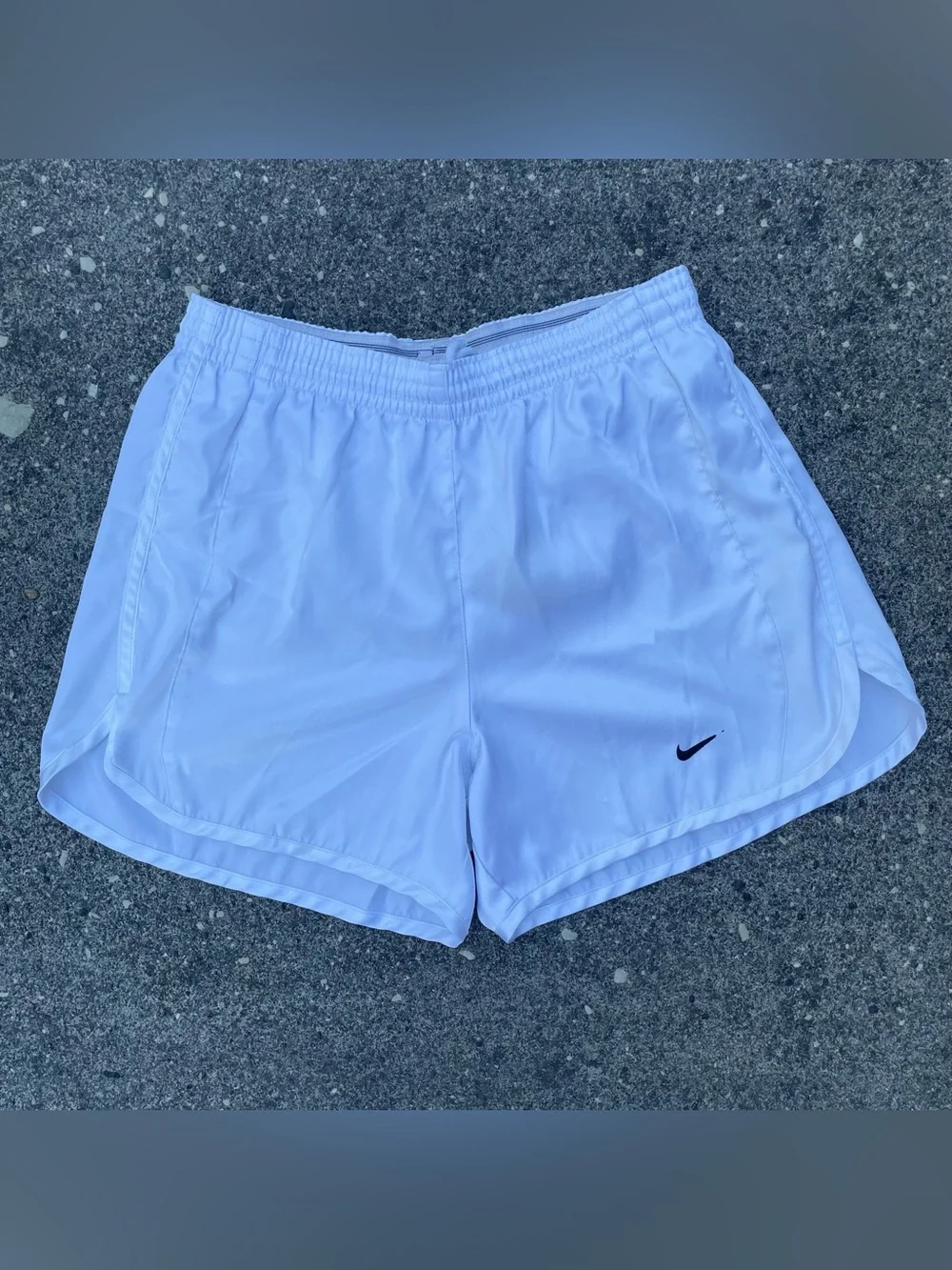 Y2k white Nike athletic running shorts women’s small